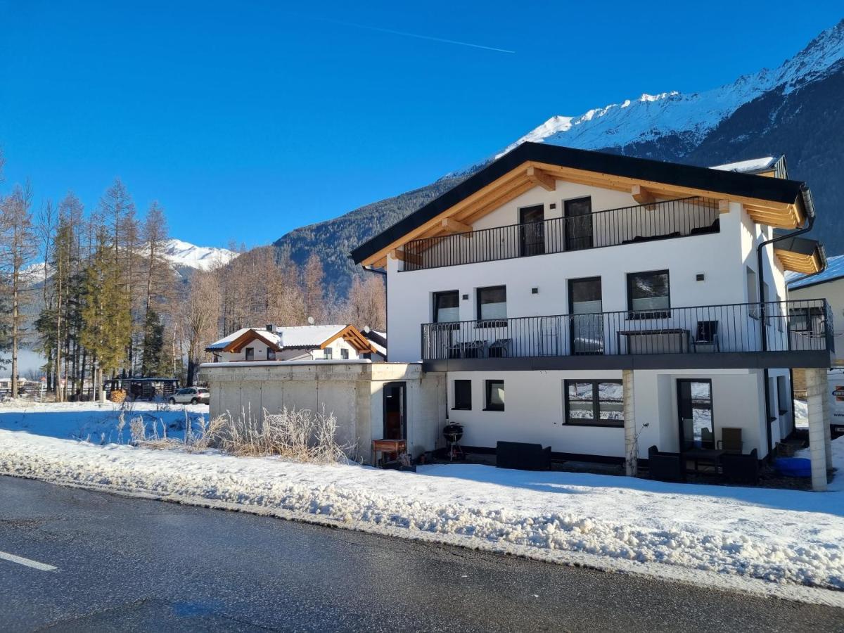 Gaestehaus Lehner-Au Langenfeld Exterior photo